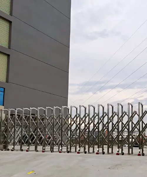 Retractable Gates